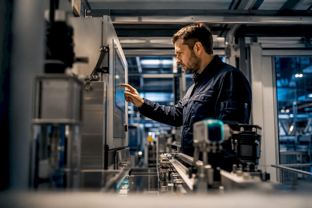 Misura 6 KPI questa settimana per le PMI manifatturiere